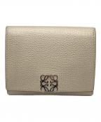 LOEWEロエベ）の古着「トライフォールドウォレット」｜ベージュ