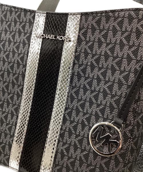 MICHAEL KORS（マイケル・コース）MICHAEL KORS (マイケル・コース) モノグラム　ショルダーバッグ ブラックの古着・服飾アイテム