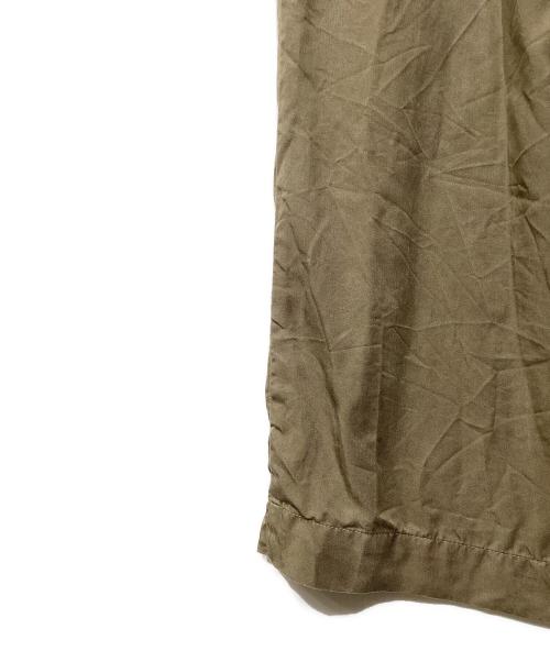 GALLARDA GALANTE（ガリャルダガランテ）GALLARDA GALANTE (ガリャルダガランテ) サテンカーゴパンツGGZ1051402A0004 ベージュの古着・服飾アイテム