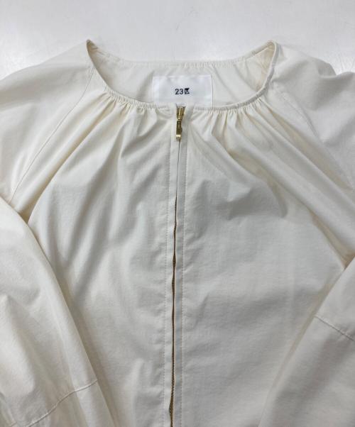 23区（ニジュウサンク）23区 (ニジュウサンク) ナイロン2WAYストレッチ ブルゾン　JKWOCM0308 ホワイト サイズ:38の古着・服飾アイテム