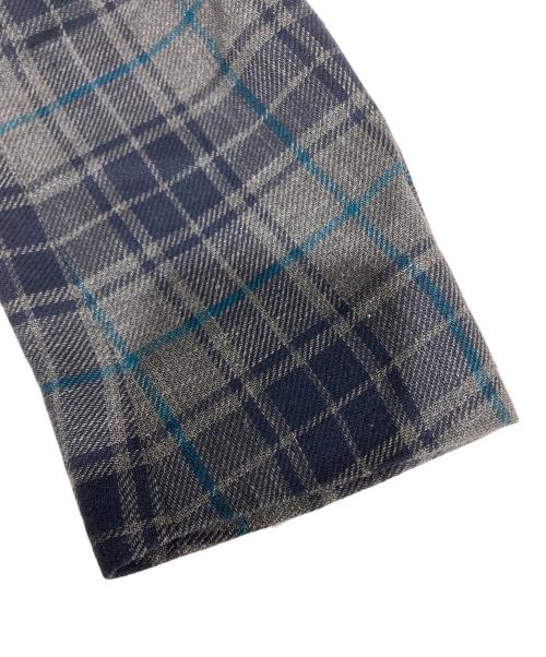 LARDINI（ラルディーニ）LARDINI (ラルディーニ) リネンブレンドチェックテーラードジャケット　JE32557AQ グレー×ネイビー サイズ:44の古着・服飾アイテム