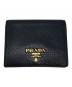 PRADA（プラダ）の古着「コンパクト 2つ折り財布」｜ブラック