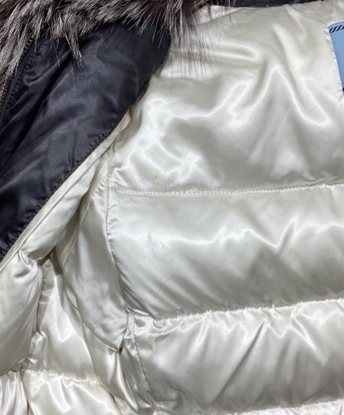 PRADA（プラダ）PRADA (プラダ) フォックスファー付ダウンコート グレー サイズ:42の古着・服飾アイテム