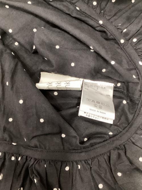 crinkle crinkle crinkle（クリンクル クリンクル クリンクル）crinkle crinkle crinkle (クリンクル クリンクル クリンクル) SALON adam et rope' (サロンアダムエロペ) 別注フリルポンチョノースリーブブラウス ブラック サイズ:Fの古着・服飾アイテム