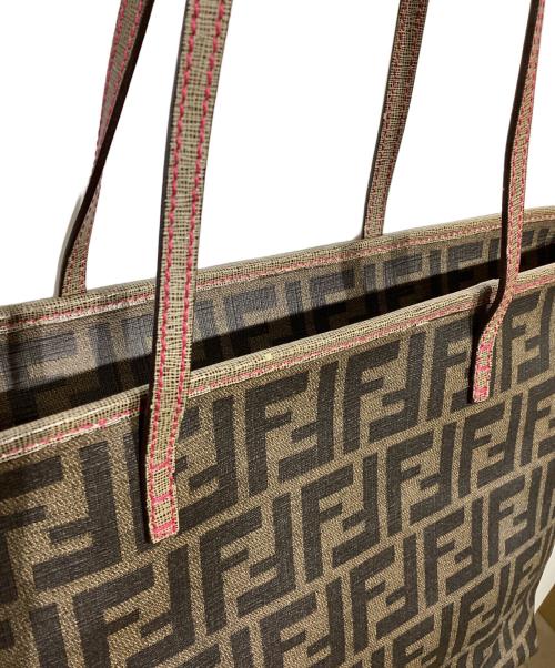 FENDI（フェンディ）FENDI (フェンディ) ズッカ柄PVCトートバッグ　8BH198-GRP ブラウンの古着・服飾アイテム