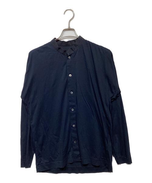HOMME PLISSE ISSEY MIYAKE（オム プリッセ イッセイ ミヤケ）HOMME PLISSE ISSEY MIYAKE (オム プリッセ イッセイ ミヤケ) バンドカラーシャツ　HP71JJ303 ネイビー サイズ:3の古着・服飾アイテム