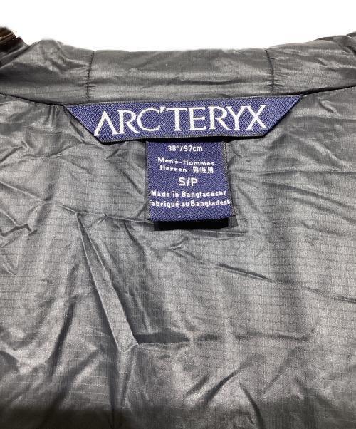 ARC'TERYX（アークテリクス）ARC'TERYX (アークテリクス) Atom LT Hoody ブラック サイズ:Sの古着・服飾アイテム