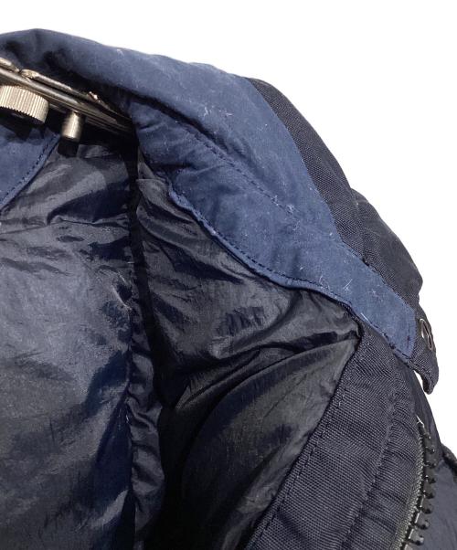 STONE ISLAND（ストーンアイランド）STONE ISLAND (ストーンアイランド) ガーメントダイナイロンフーデッドダウンジャケット ネイビー サイズ:Sの古着・服飾アイテム