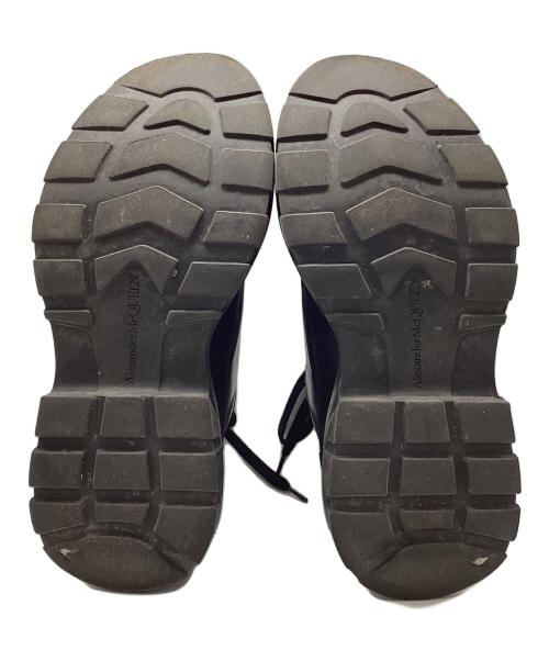 ALEXANDER McQUEEN（アレキサンダーマックイーン）ALEXANDER McQUEEN (アレキサンダーマックイーン) Tread Slick スニーカー ブラック×ホワイト サイズ:40の古着・服飾アイテム