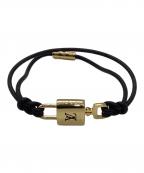 LOUIS VUITTONルイ ヴィトン）の古着「ブレスレット・LV パドロック」｜ブラック×ゴールド