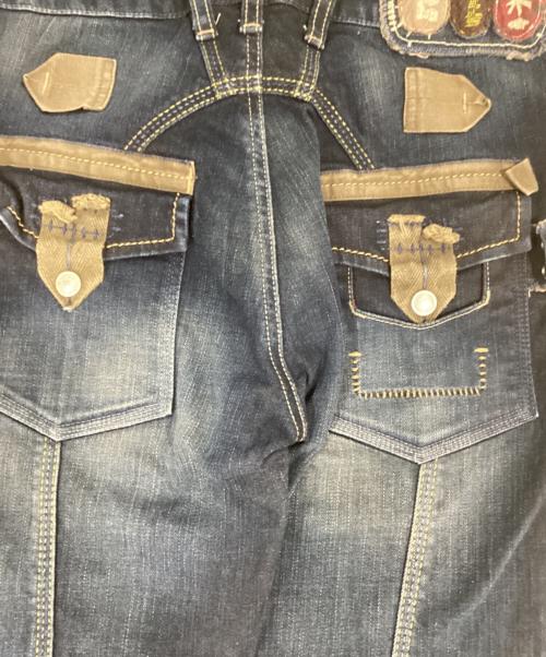 LE JEAN DE MARITHE+FRANCOIS GIRBAUD（マリテフランソワジルボー）LE JEAN DE MARITHE+FRANCOIS GIRBAUD (マリテフランソワジルボー) ターンロックデザインデニムパンツ インディゴ サイズ:SSの古着・服飾アイテム