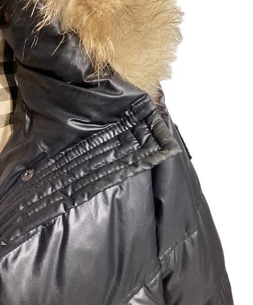 BURBERRY BLUE LABEL（バーバリーロンドンブルーレーベル）BURBERRY BLUE LABEL (バーバリーロンドンブルーレーベル) ダウンジャケット　FCF14-592-09 ブラック サイズ:38の古着・服飾アイテム