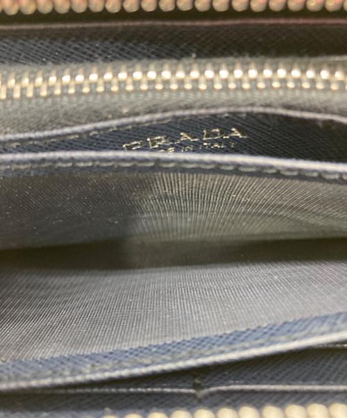 PRADA（プラダ）PRADA (プラダ) サフィアーノ ラウンドファスナー財布 ネイビーの古着・服飾アイテム