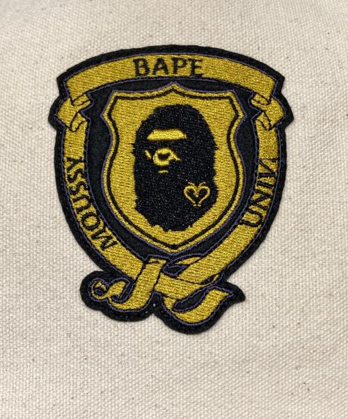 A BATHING APE（ア ベイシング エイプ）A BATHING APE (ア ベイシング エイプ) moussy (マウジー) キャンバストートバッグ アイボリー×グリーンの古着・服飾アイテム