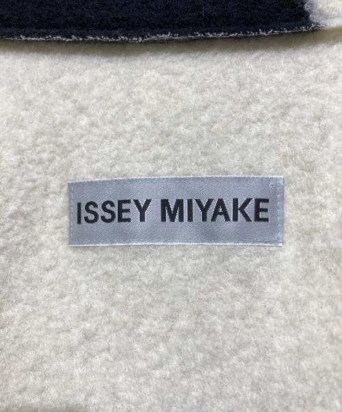 ISSEY MIYAKE（イッセイミヤケ）ISSEY MIYAKE (イッセイミヤケ) 縮絨加工ジャケット　IM33-KC332-08 ブラック×ホワイト サイズ:2の古着・服飾アイテム