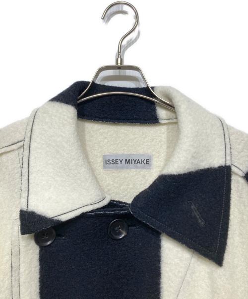 ISSEY MIYAKE（イッセイミヤケ）ISSEY MIYAKE (イッセイミヤケ) 縮絨加工ジャケット　IM33-KC332-08 ブラック×ホワイト サイズ:2の古着・服飾アイテム