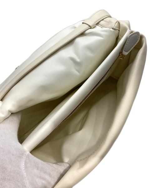 MARNI（マルニ）MARNI (マルニ) 23SS　PRISMA ミディアム カーフスキンショルダーバッグSBMP0134U0 ホワイトの古着・服飾アイテム