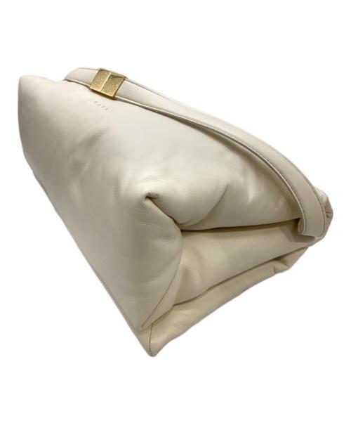 MARNI（マルニ）MARNI (マルニ) 23SS　PRISMA ミディアム カーフスキンショルダーバッグSBMP0134U0 ホワイトの古着・服飾アイテム