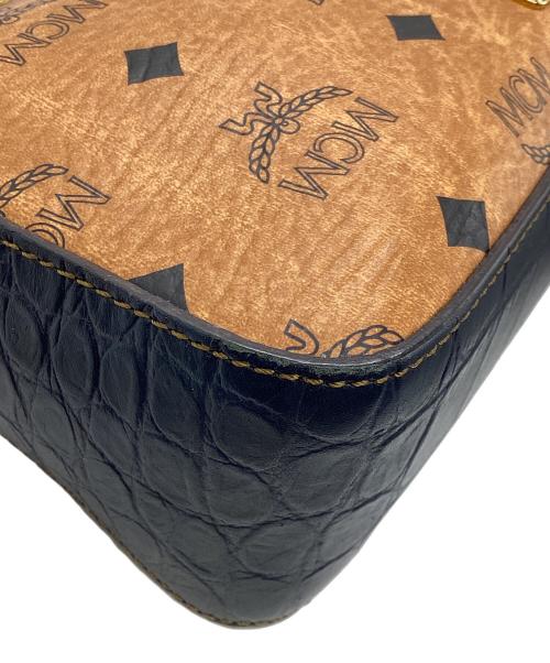 MCM（エムシーエム）MCM (エムシーエム) ヴィセトスチェーンショルダーバッグ ブラウンの古着・服飾アイテム