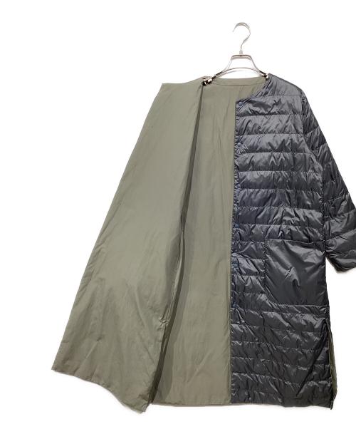 plantation（プランテーション）plantation (プランテーション) ライトリバーダウンコート グレー×カーキ サイズ:Mの古着・服飾アイテム