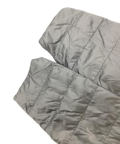plantation（プランテーション）plantation (プランテーション) ライトリバーダウンコート グレー×カーキ サイズ:Mの古着・服飾アイテム