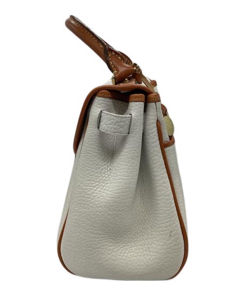 DOONEY&BOURKE（ドゥーニーアンドバーク）DOONEY&BOURKE (ドゥーニーアンドバーク) フラップ ハンドバッグ ホワイトの古着・服飾アイテム