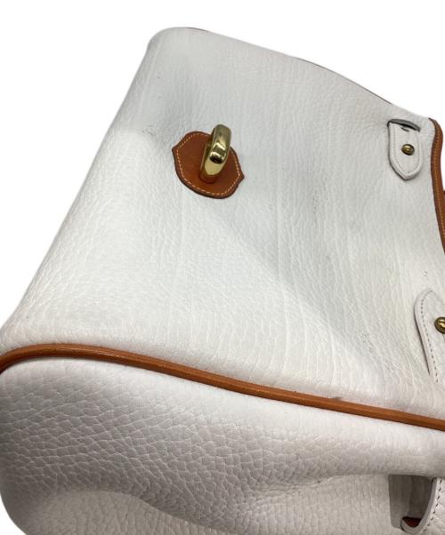 DOONEY&BOURKE（ドゥーニーアンドバーク）DOONEY&BOURKE (ドゥーニーアンドバーク) フラップ ハンドバッグ ホワイトの古着・服飾アイテム