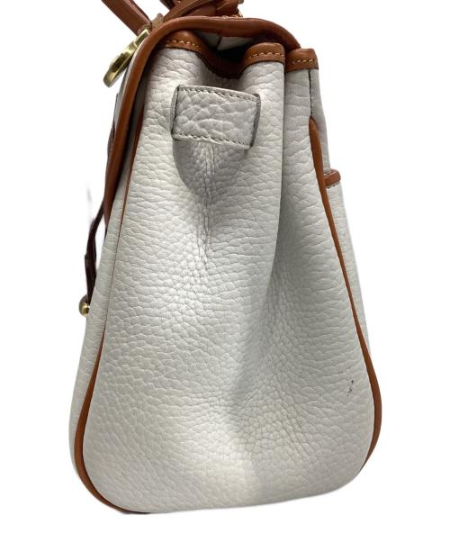 DOONEY&BOURKE（ドゥーニーアンドバーク）DOONEY&BOURKE (ドゥーニーアンドバーク) フラップ ハンドバッグ ホワイトの古着・服飾アイテム