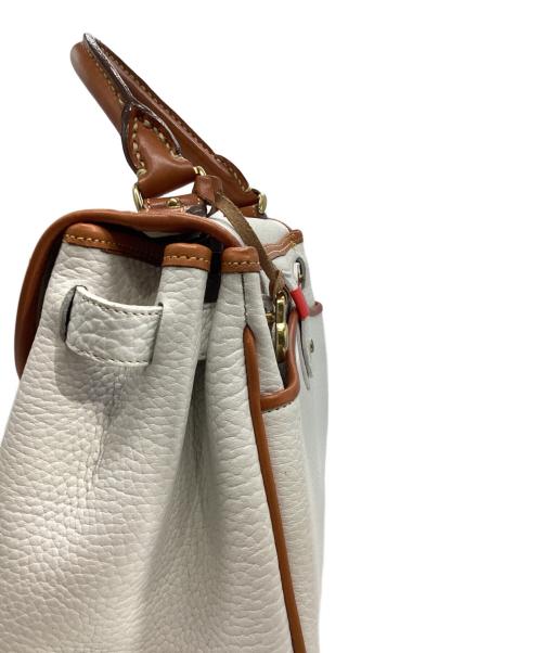 DOONEY&BOURKE（ドゥーニーアンドバーク）DOONEY&BOURKE (ドゥーニーアンドバーク) フラップ ハンドバッグ ホワイトの古着・服飾アイテム