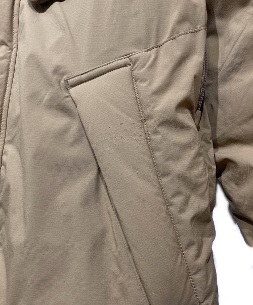 NANGA（ナンガ）NANGA (ナンガ) MOUNTAIN BELAY COAT ベージュ サイズ:Sの古着・服飾アイテム