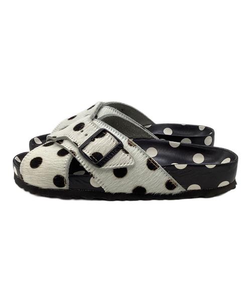 BIRKENSTOCK（ビルケンシュトック）BIRKENSTOCK (ビルケンシュトック) Manolo Blahnik (マノロブラニク) ドットサンダル ホワイト×ブラック サイズ:24の古着・服飾アイテム