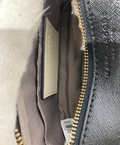 MARC JACOBS（マークジェイコブズ）MARC JACOBS (マークジェイコブズ) 星条旗ストラップ付　スナップショットショルダーバッグ ベージュの古着・服飾アイテム