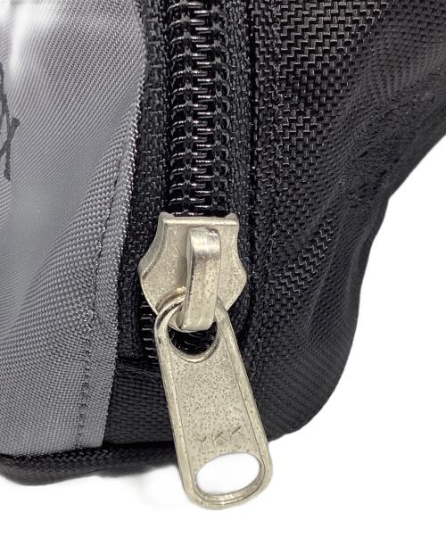 ARC'TERYX（アークテリクス）ARC'TERYX (アークテリクス) BEAMS (ビームス) 別注 URBAN FANNY ウエストバッグ グレー×ブラックの古着・服飾アイテム