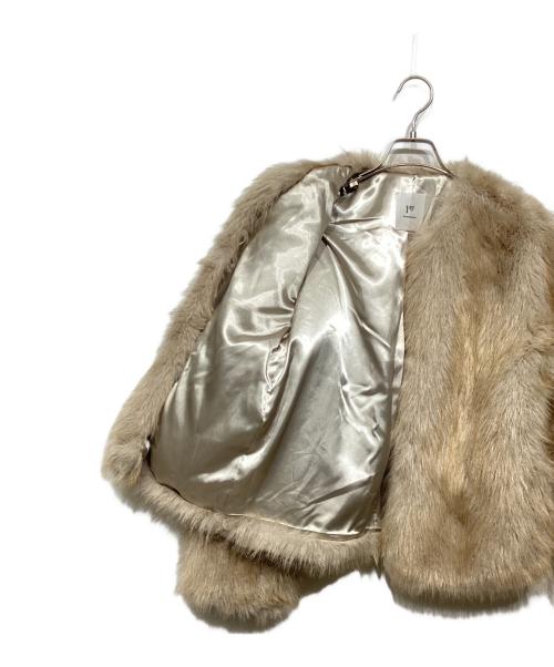 1er Arrondissement（プルミエ アロンディスモン）1er Arrondissement (プルミエ アロンディスモン) ECOPELファーショートコート ベージュ サイズ:38の古着・服飾アイテム