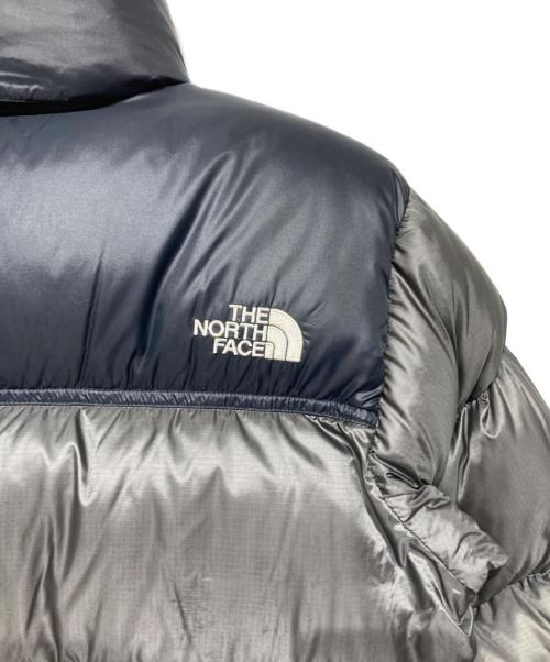 THE NORTH FACE（ザ ノース フェイス）THE NORTH FACE (ザ ノース フェイス) ヌプシ ダウンジャケット グレー×ブラック サイズ:Mの古着・服飾アイテム