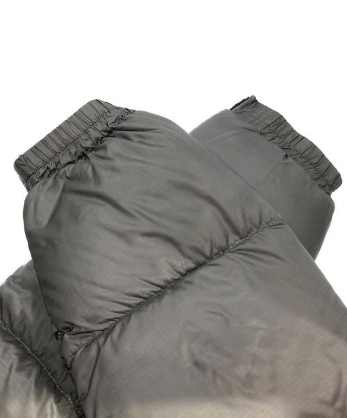 THE NORTH FACE（ザ ノース フェイス）THE NORTH FACE (ザ ノース フェイス) ヌプシ ダウンジャケット グレー×ブラック サイズ:Mの古着・服飾アイテム