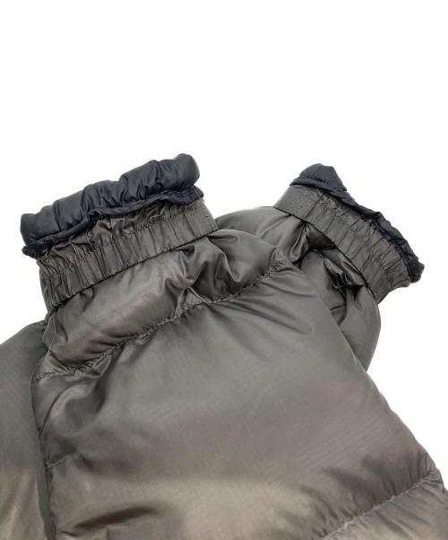 THE NORTH FACE（ザ ノース フェイス）THE NORTH FACE (ザ ノース フェイス) ヌプシ ダウンジャケット グレー×ブラック サイズ:Mの古着・服飾アイテム