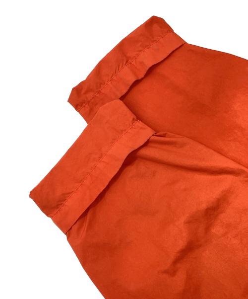 me ISSEY MIYAKE（ミーイッセイ ミヤケ）me ISSEY MIYAKE (ミーイッセイ ミヤケ) ナイロンステンカラーコート　MI62FA321 オレンジ サイズ:Freeの古着・服飾アイテム