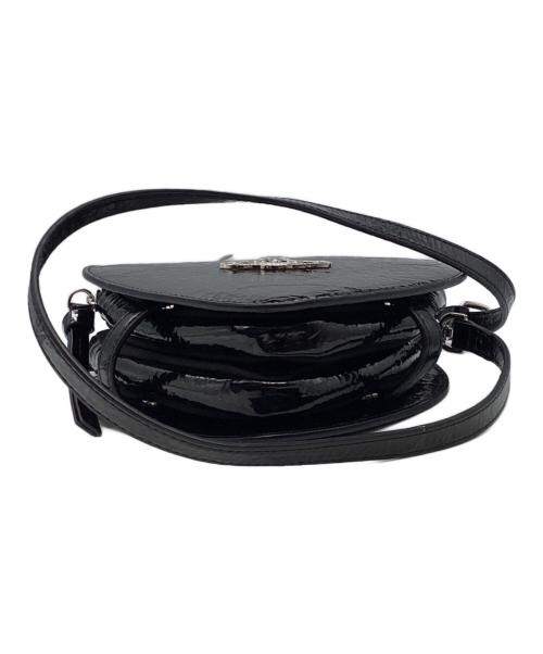 Vivienne Westwood（ヴィヴィアンウエストウッド）Vivienne Westwood (ヴィヴィアンウエストウッド) オーブ付 ハート型 ショルダーバッグ ブラックの古着・服飾アイテム