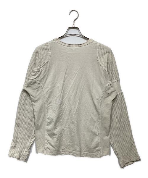 ISSEY MIYAKE（イッセイミヤケ）ISSEY MIYAKE (イッセイミヤケ) デザインカットソー ベージュ サイズ:2の古着・服飾アイテム