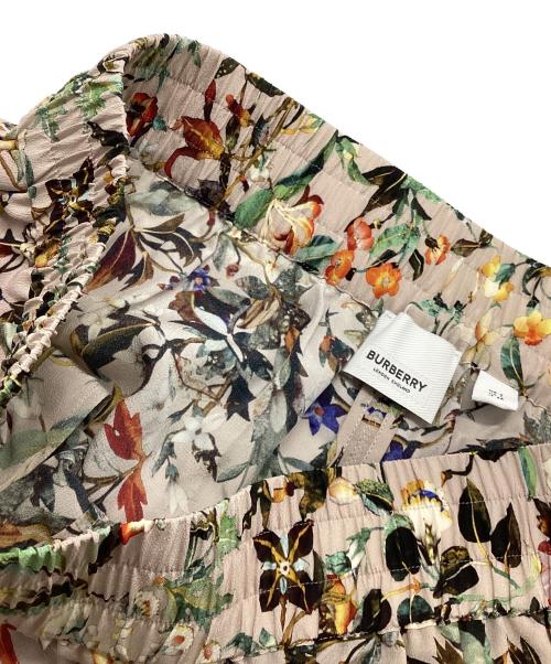 BURBERRY（バーバリー）BURBERRY (バーバリー) 総柄シルクセットアップ グレー×マルチカラー サイズ:UK6の古着・服飾アイテム