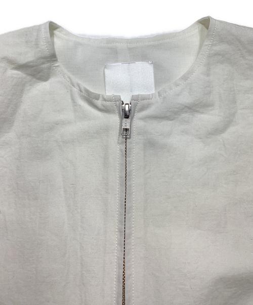 Whim Gazette（ウィムガゼット）Whim Gazette (ウィムガゼット) コットンリネンジップジレWGZ1041607A0001 ホワイト サイズ:Freeの古着・服飾アイテム