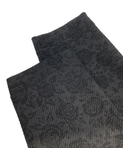 tricot COMME des GARCONS（トリココムデギャルソン）tricot COMME des GARCONS (トリココムデギャルソン) 丸襟ローズ柄ジャケット ブラック サイズ:Sの古着・服飾アイテム