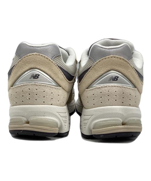 NEW BALANCE（ニューバランス）NEW BALANCE (ニューバランス) M2002RFA ローカットスニーカー ベージュ×グレー サイズ:US6.5の古着・服飾アイテム