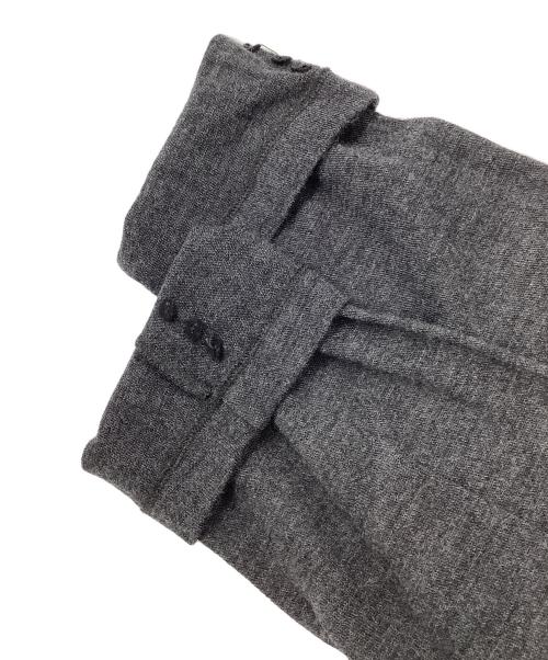 tricot COMME des GARCONS（トリココムデギャルソン）tricot COMME des GARCONS (トリココムデギャルソン) 金釦丸襟カーディガン グレー サイズ:Mの古着・服飾アイテム