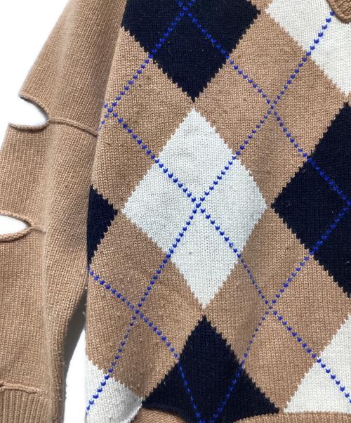 BURBERRY（バーバリー）BURBERRY (バーバリー) アーガイル カットアウトカシミヤ混セーター ベージュ サイズ:Mの古着・服飾アイテム