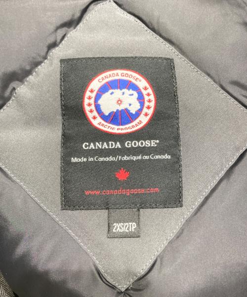CANADA GOOSE（カナダグース）CANADA GOOSE (カナダグース) VICTORIA PARKA ヴィクトリアパーカ グレー サイズ:2XSの古着・服飾アイテム