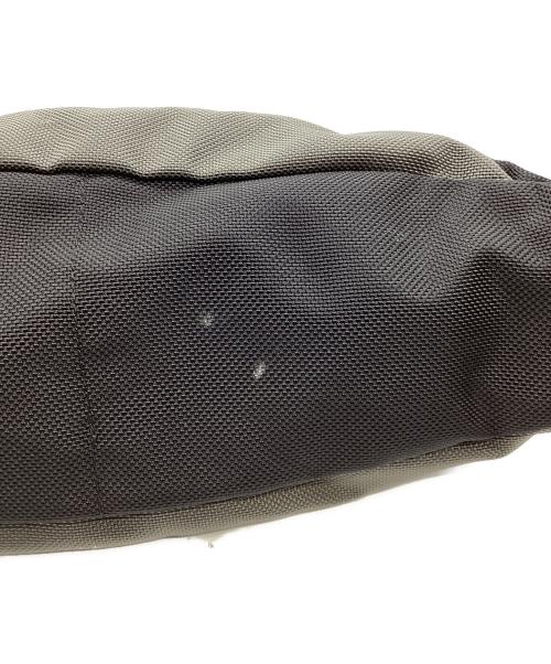 BRIEFING（ブリーフィング）BRIEFING (ブリーフィング) TRIPODショルダーバッグ ブラックの古着・服飾アイテム