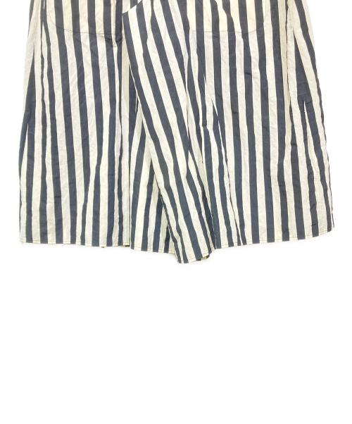 apuntob（アプントビー）apuntob (アプントビー) GATHERED PANT ブラック×ホワイト サイズ:Mの古着・服飾アイテム