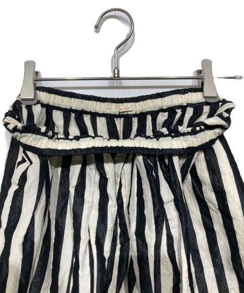 apuntob（アプントビー）apuntob (アプントビー) GATHERED PANT ブラック×ホワイト サイズ:Mの古着・服飾アイテム